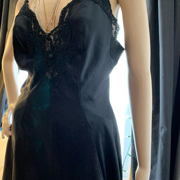 Silk and Satin vintage romantic silky chemise….gorgeous - Picture 4 of 6